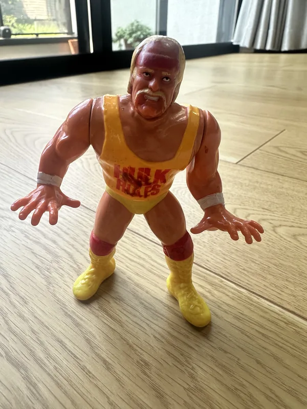 Loose WWF Hasbro Hulk Hogan Series 1 figure