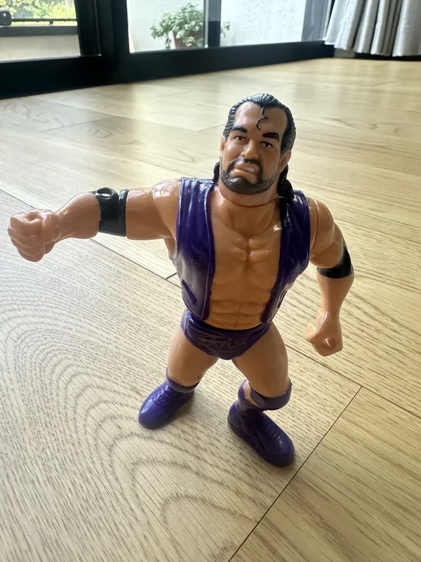 Loose WWF Hasbro Razor Ramon purple edition figure